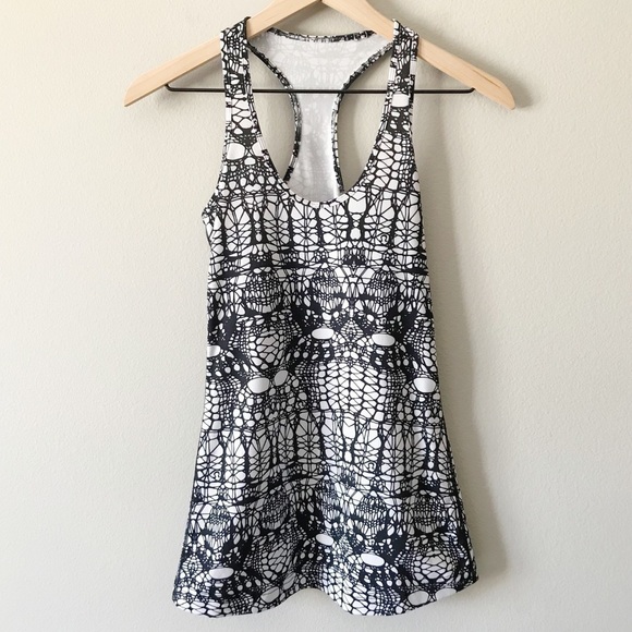 Lululemon Cool Racerback Tank W/B Glacier Ice Sz 4 - Picture 1 of 9